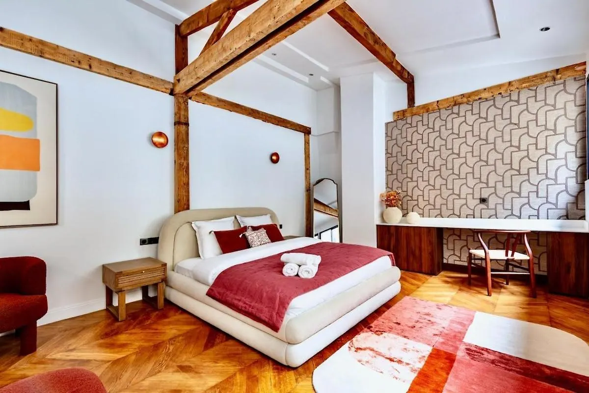 דירות Paris 8 - Opera - Rue Constantinople - Duplex 8 Pieces 0*,  צרפת
