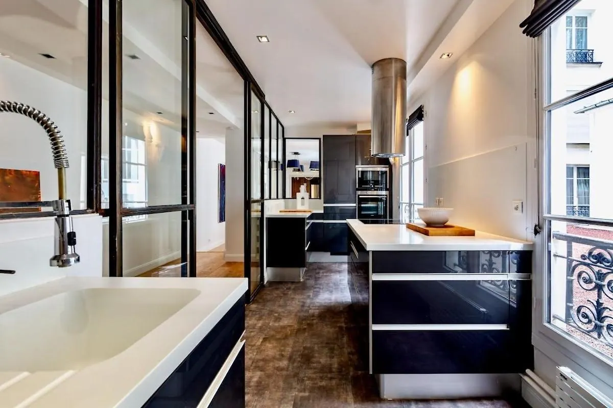 דירות Paris 8 - Opera - Rue Constantinople - Duplex 8 Pieces 0*,  צרפת