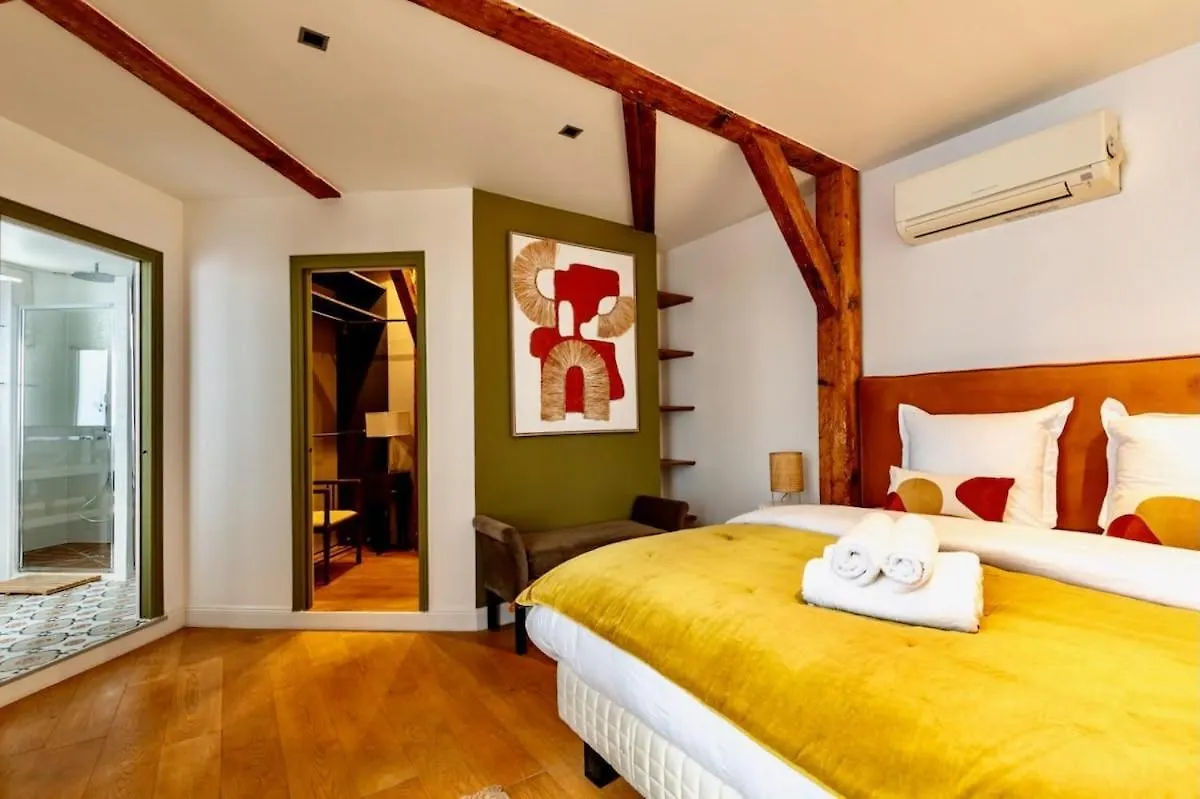 דירות Paris 8 - Opera - Rue Constantinople - Duplex 8 Pieces 0*,  צרפת