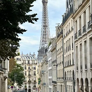 Champs Elysees 5 Apartment