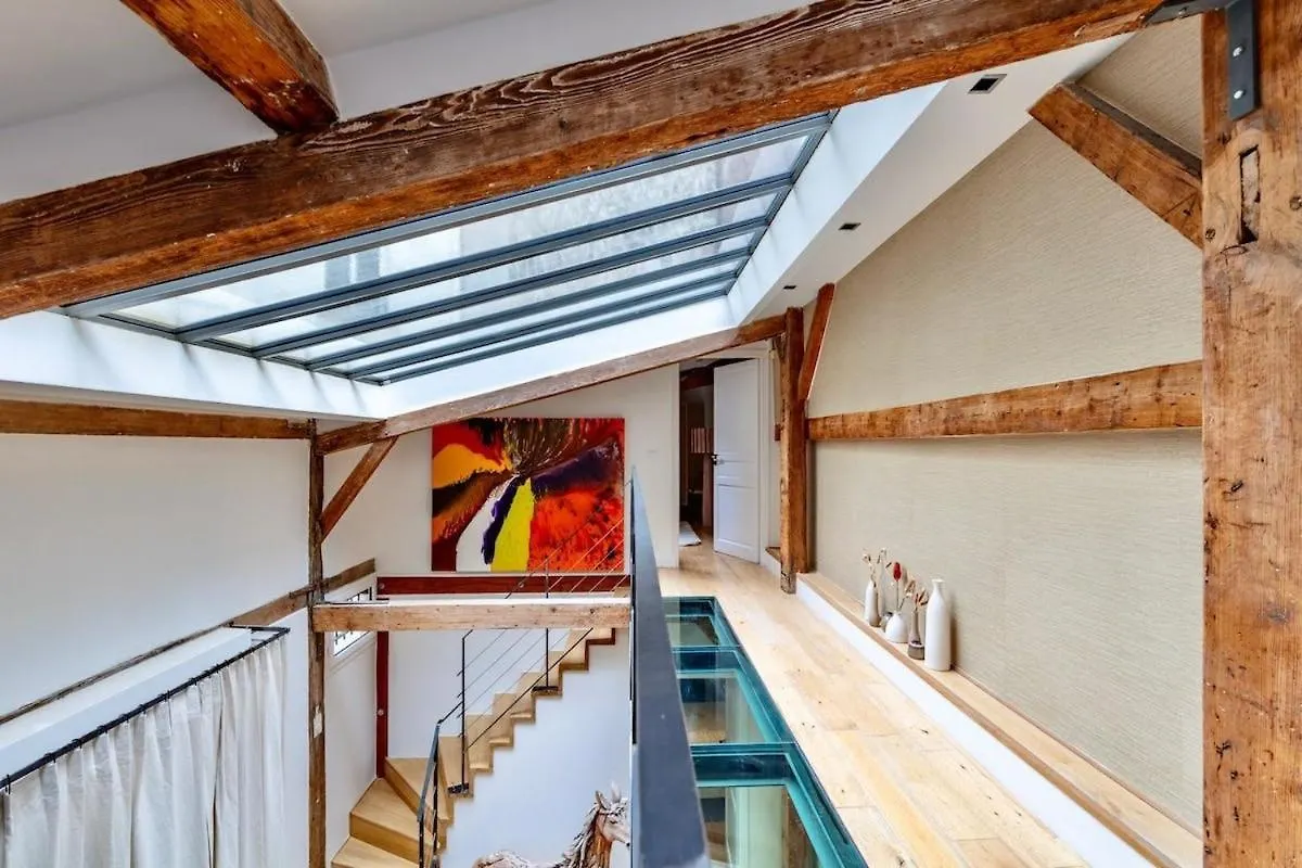 Paris 8 - Opera - Rue Constantinople - Duplex 8 Pieces Apartment
