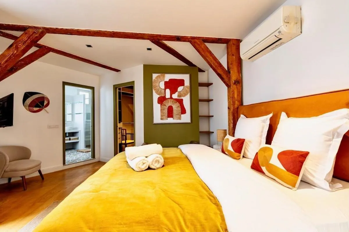 Paris 8 - Opera - Rue Constantinople - Duplex 8 Pieces Apartment