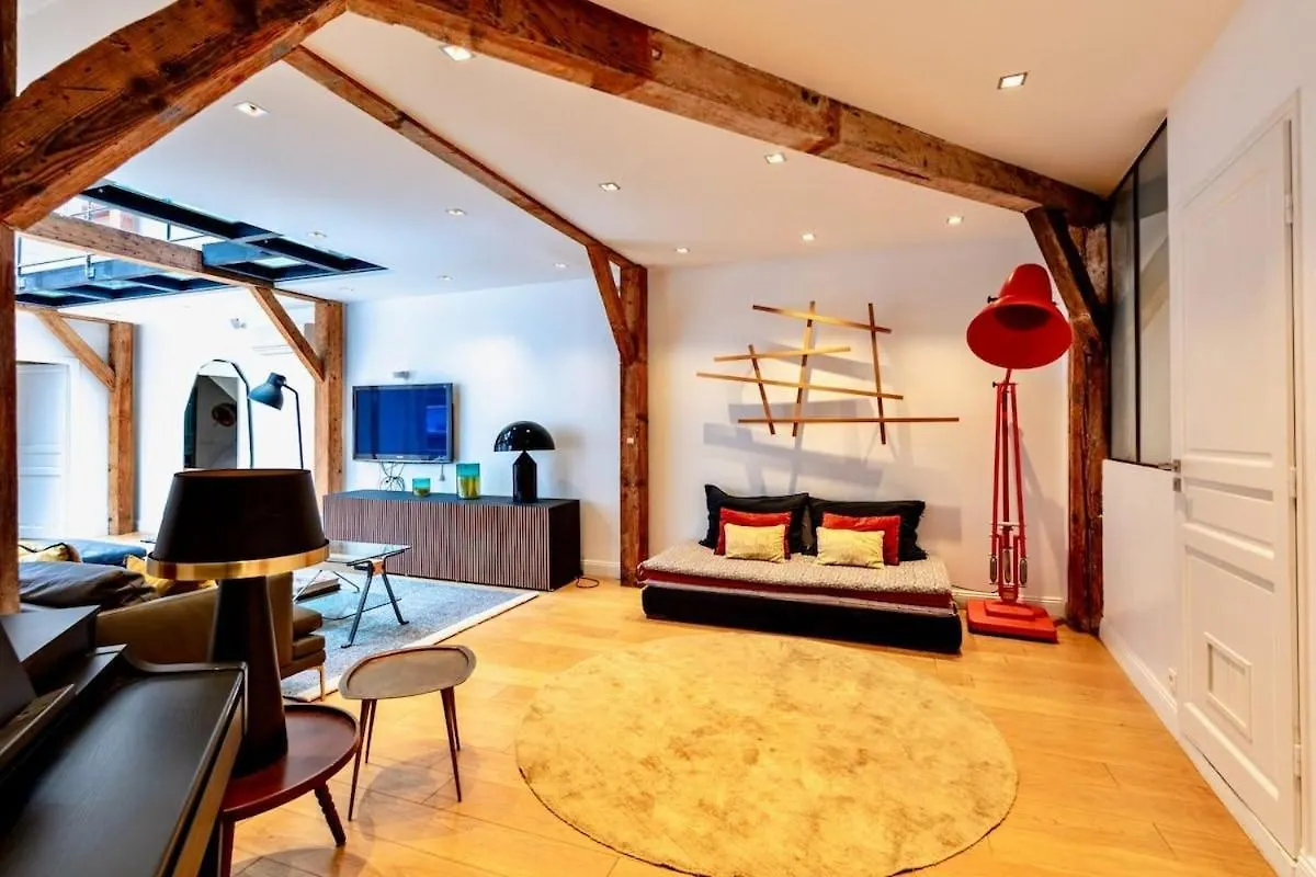 Paris 8 - Opera - Rue Constantinople - Duplex 8 Pieces Apartment