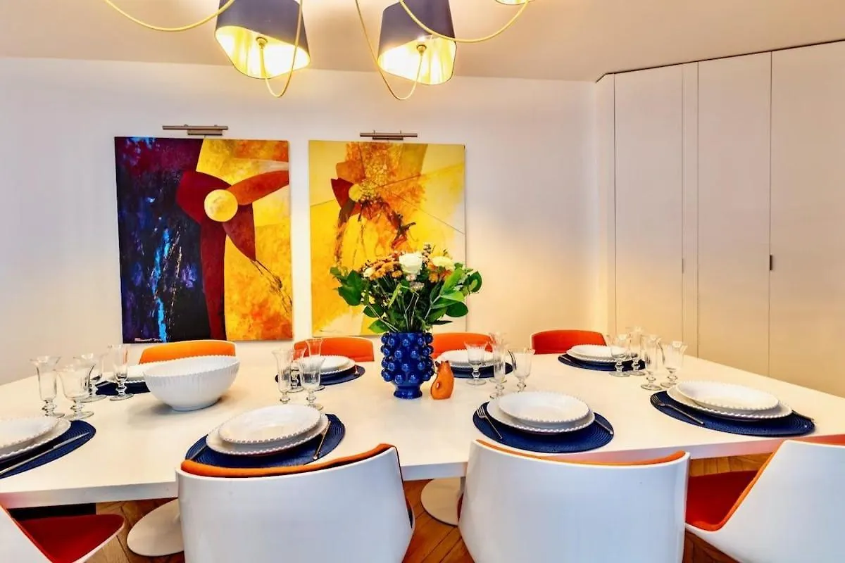 Paris 8 - Opera - Rue Constantinople - Duplex 8 Pieces Apartment 0*,  France