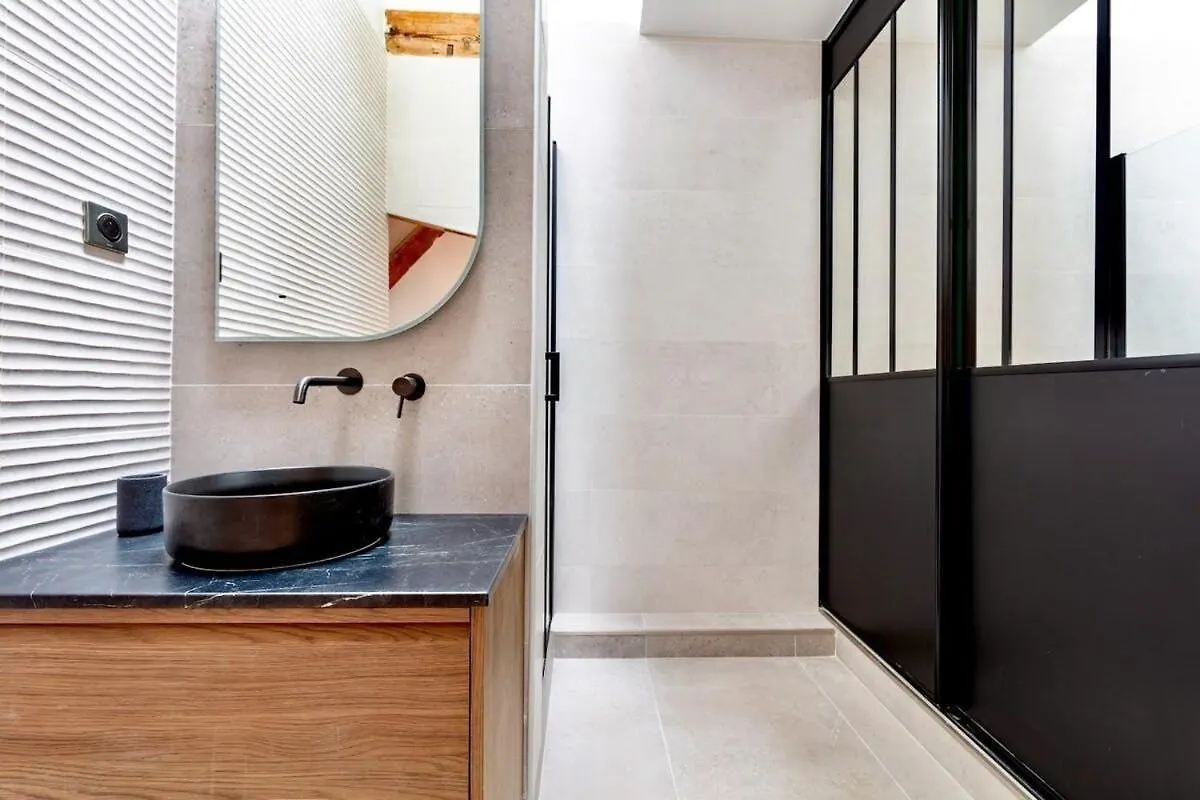 Paris 8 - Opera - Rue Constantinople - Duplex 8 Pieces Apartment France